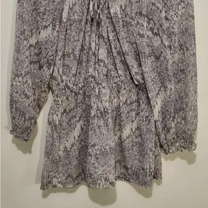 Elegant Gray Patterned Women's Top